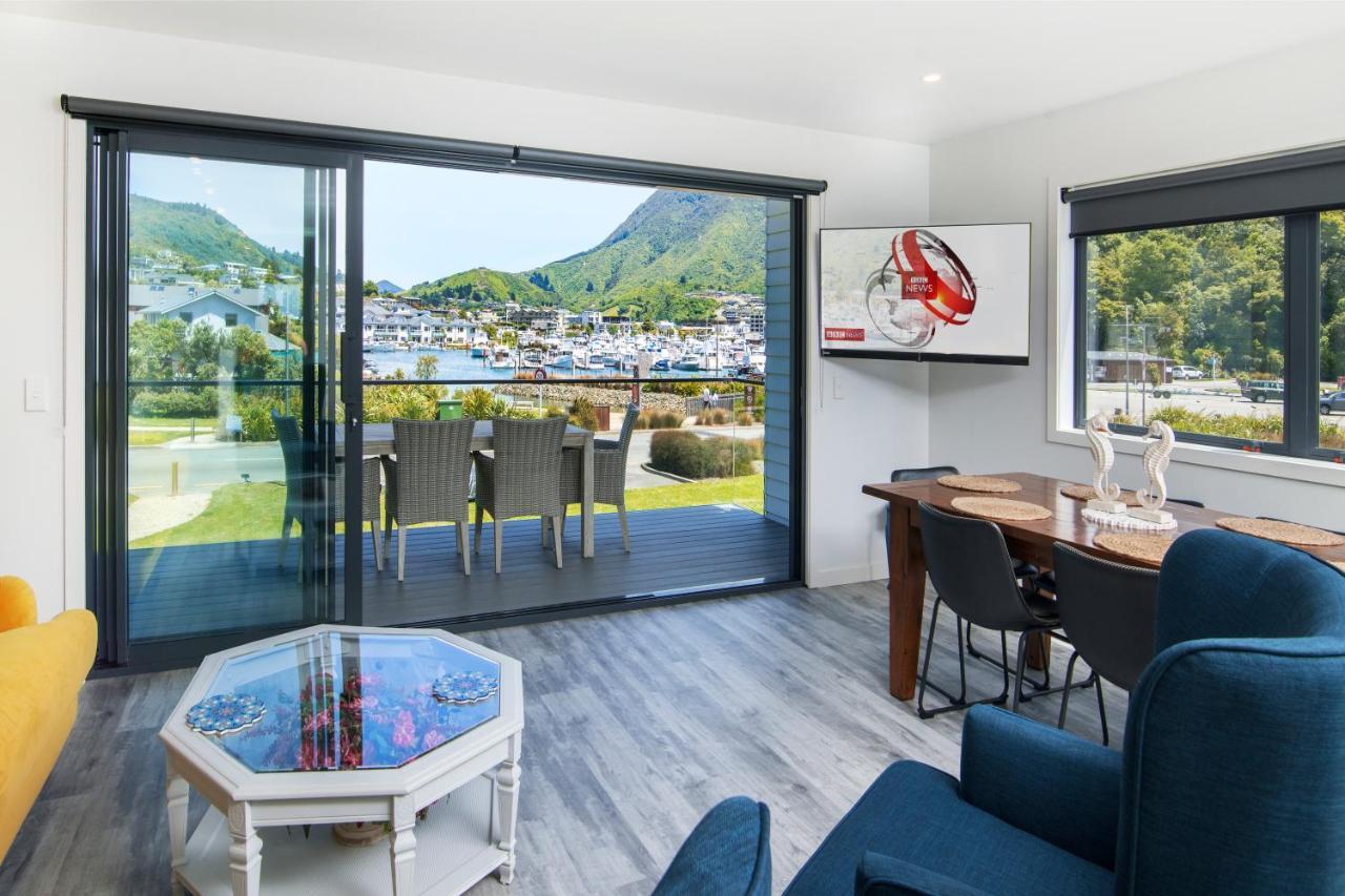 Boathouse Apartments Picton Exterior photo