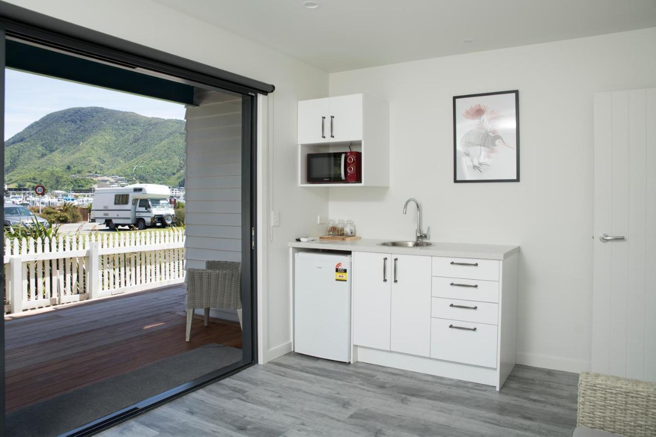 Boathouse Apartments Picton Exterior photo